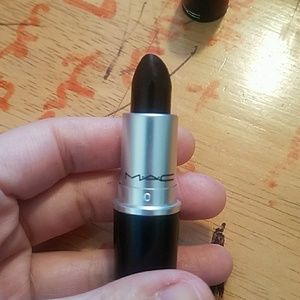 MAC LE Viva Glam Ariana Grande